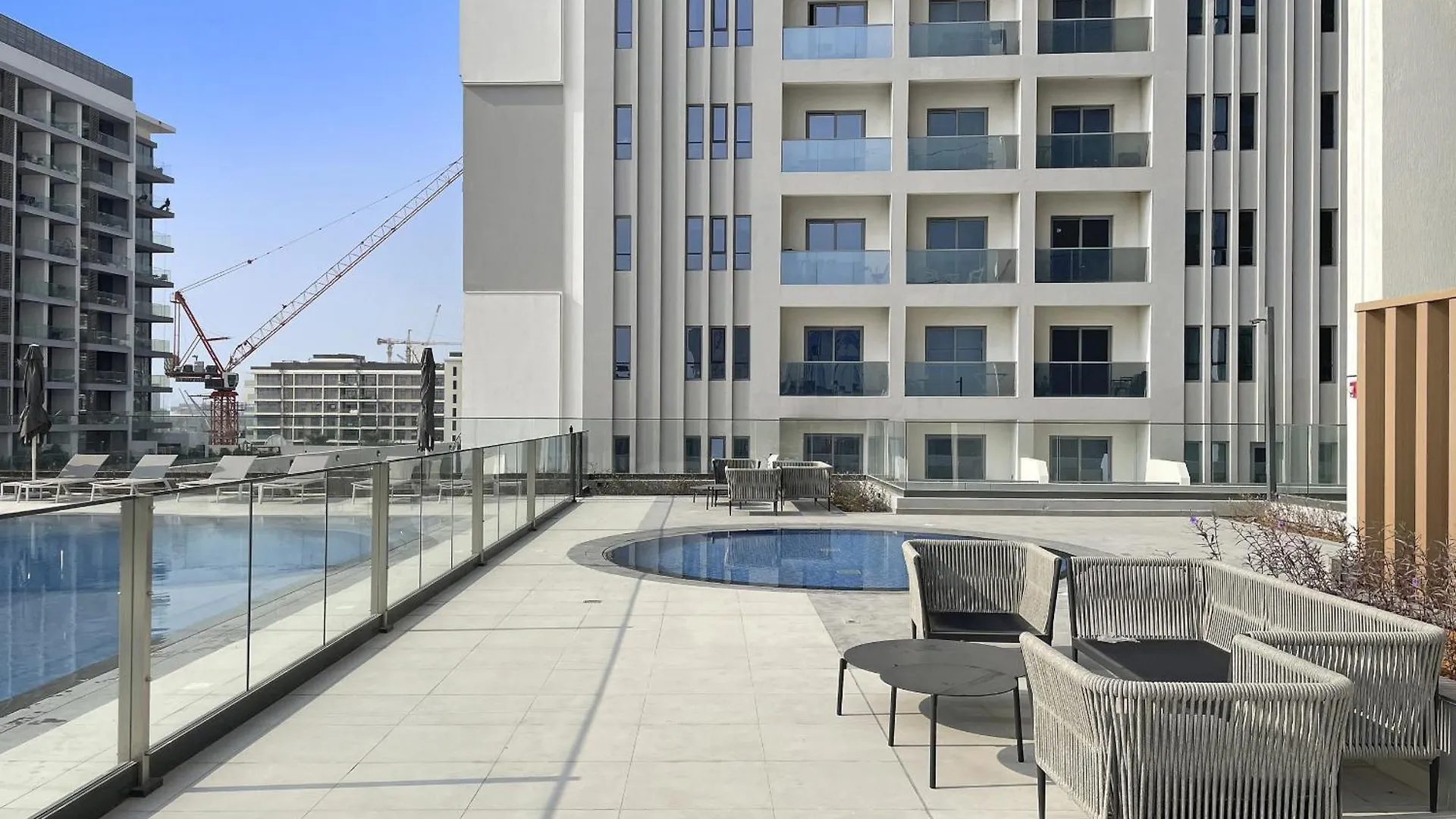 Vayk - Large 1-Bedroom Apartment Close To The Hospital And Dubai Hills Mall