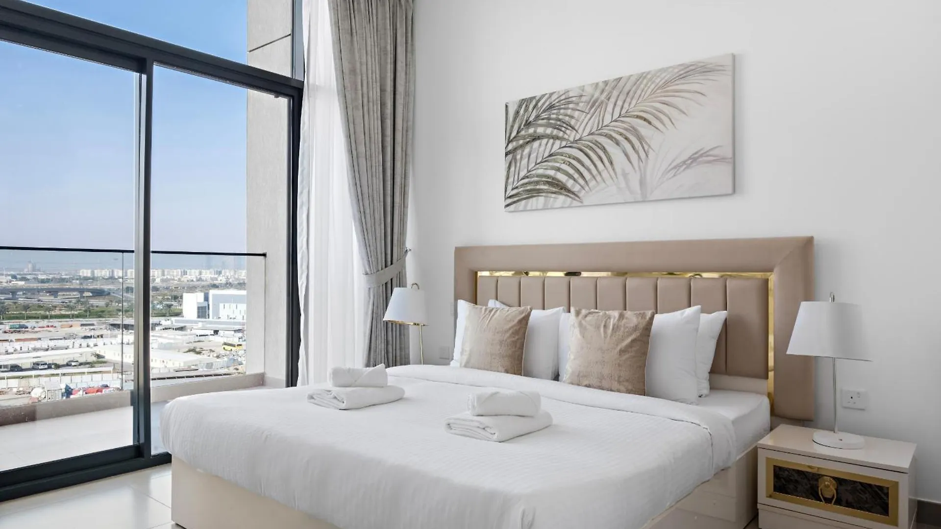 Vayk - Large 1-Bedroom Apartment Close To The Hospital And Dubai Hills Mall