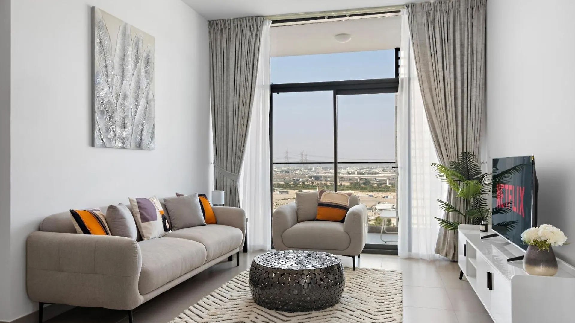 Vayk - Large 1-Bedroom Apartment Close To The Hospital And Dubai Hills Mall