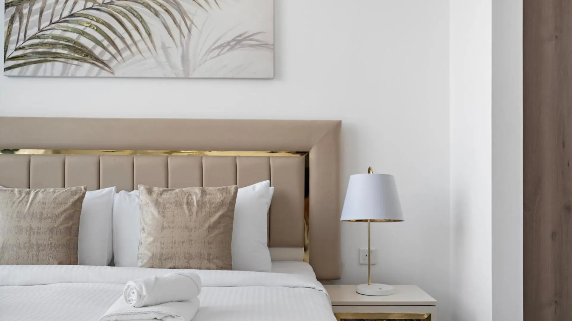 Vayk - Large 1-Bedroom Apartment Close To The Hospital And Dubai Hills Mall